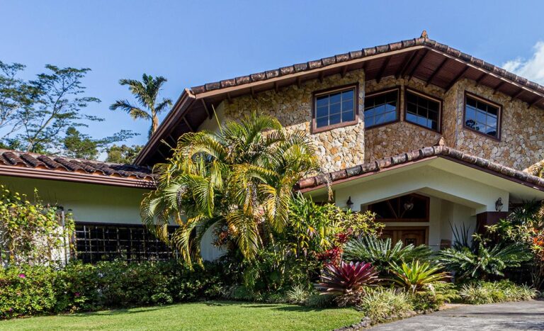 Cree en ti, y ya estarás a mitad de camino.